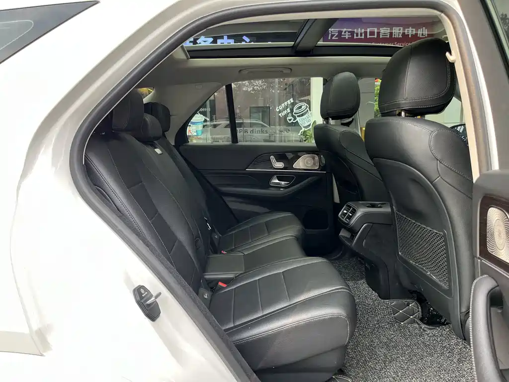 Mercedes-Benz GLE (Import) — миниатюра 13