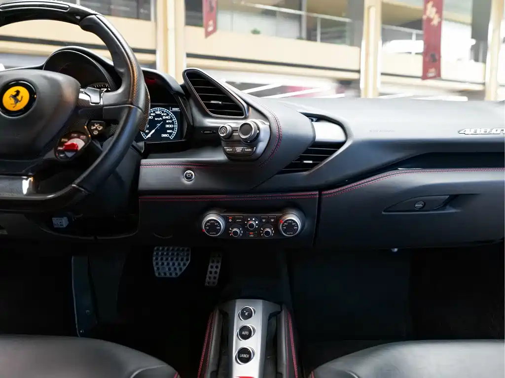 Ferrari 488 — миниатюра 14