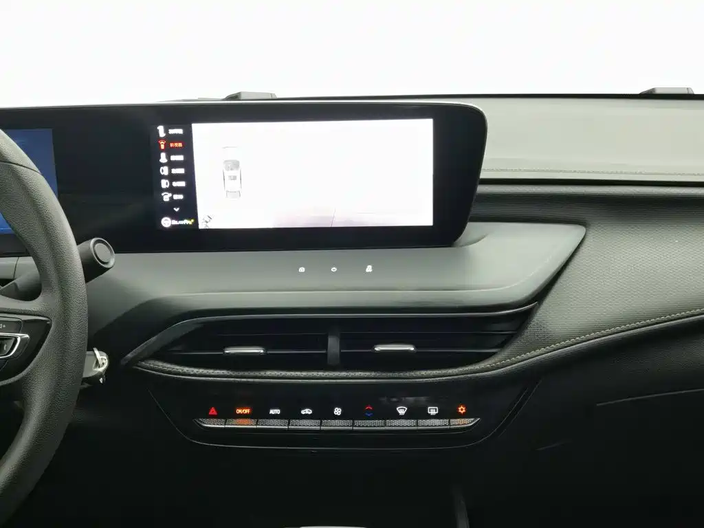 Buick Verano — миниатюра 12