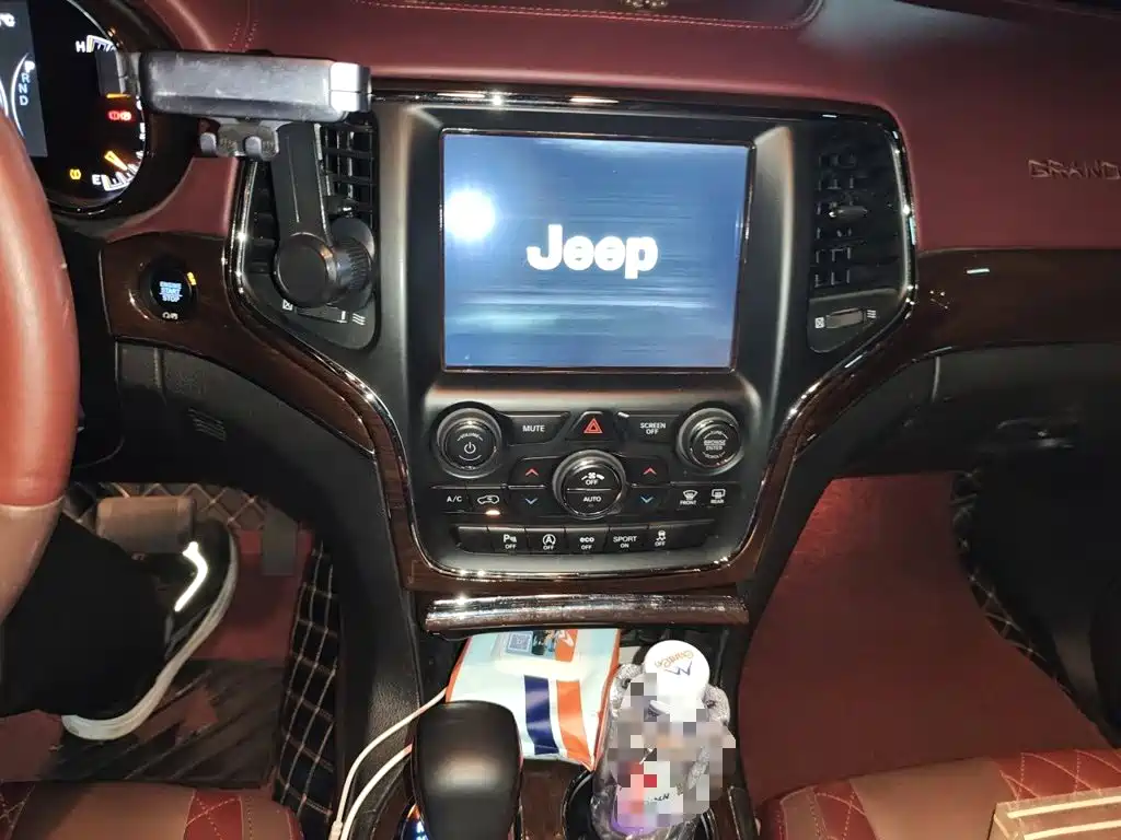 Jeep Grand Cherokee (Import) — миниатюра 9
