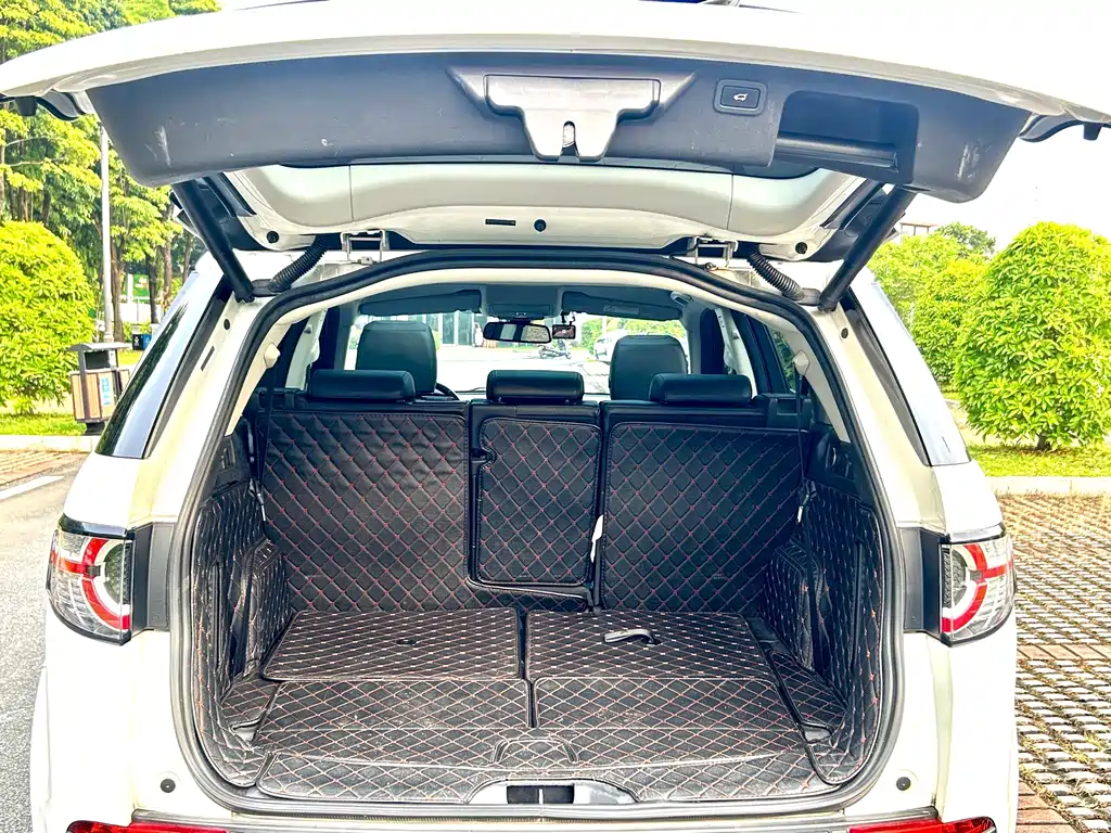 Land Rover Discovery Sport — миниатюра 9