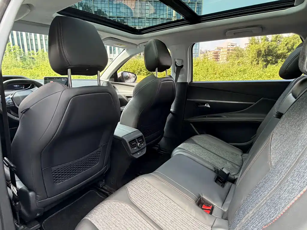 Peugeot 5008 — миниатюра 14