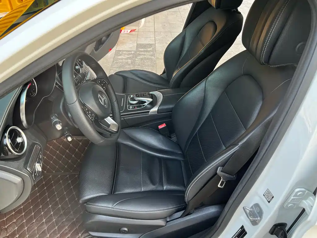 Mercedes-Benz C-Class — миниатюра 7