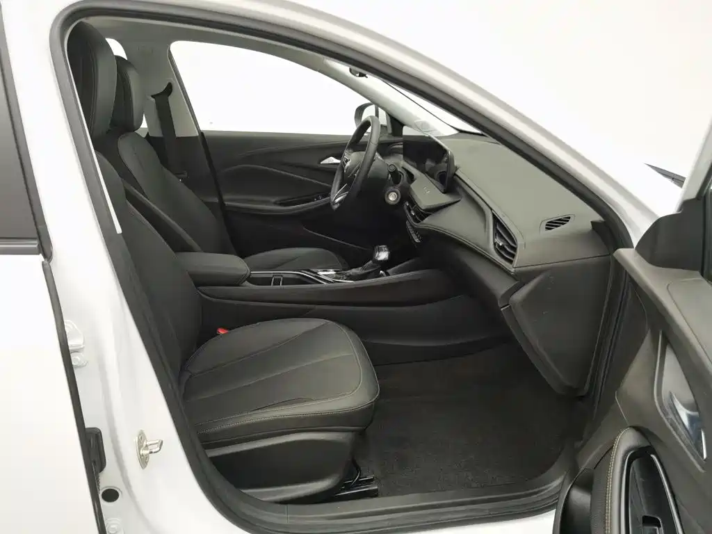 Buick Verano — миниатюра 23