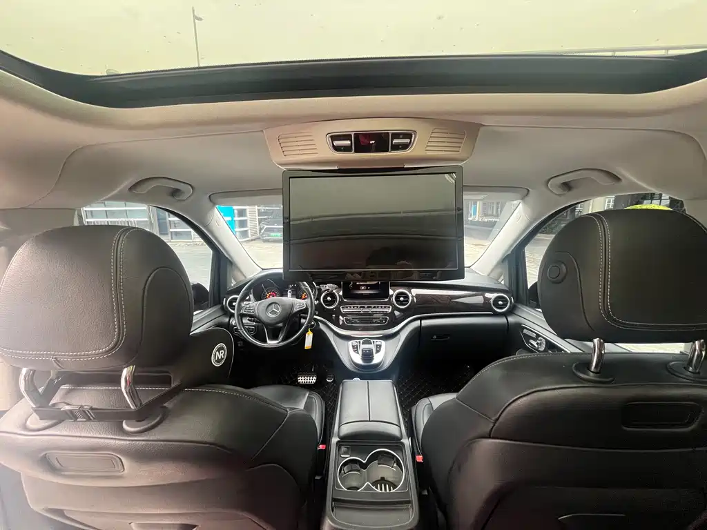 Mercedes-Benz V-Class V 2018 V 260 L Luxury Long Wheelbase VI