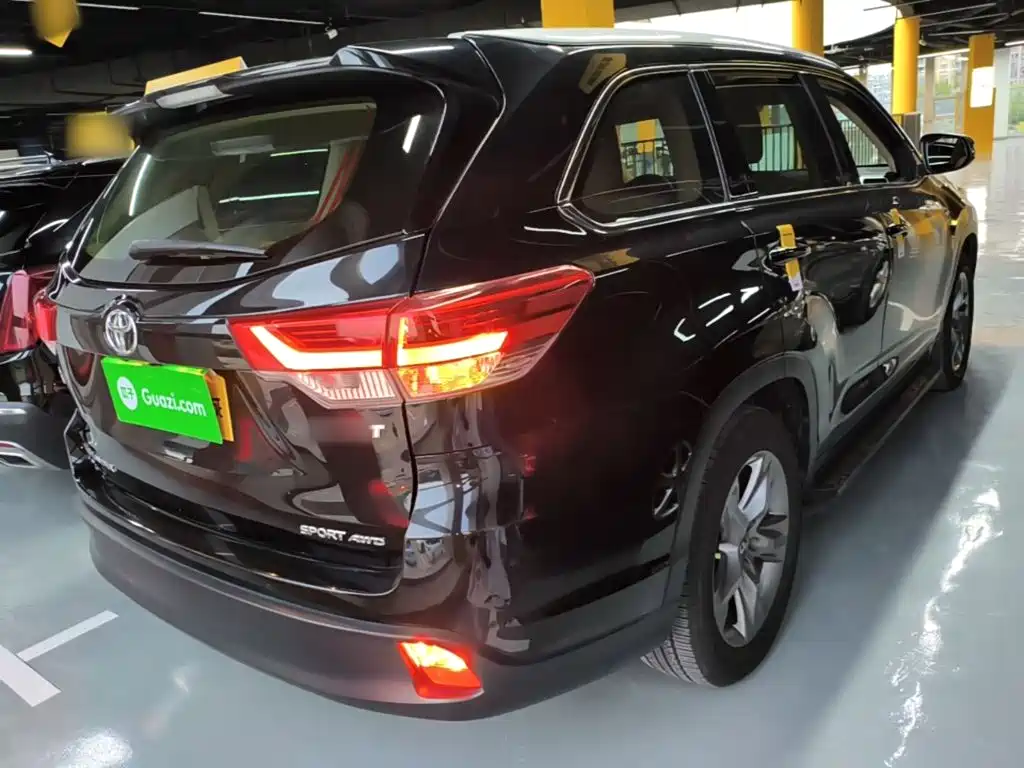 Toyota Highlander — миниатюра 7