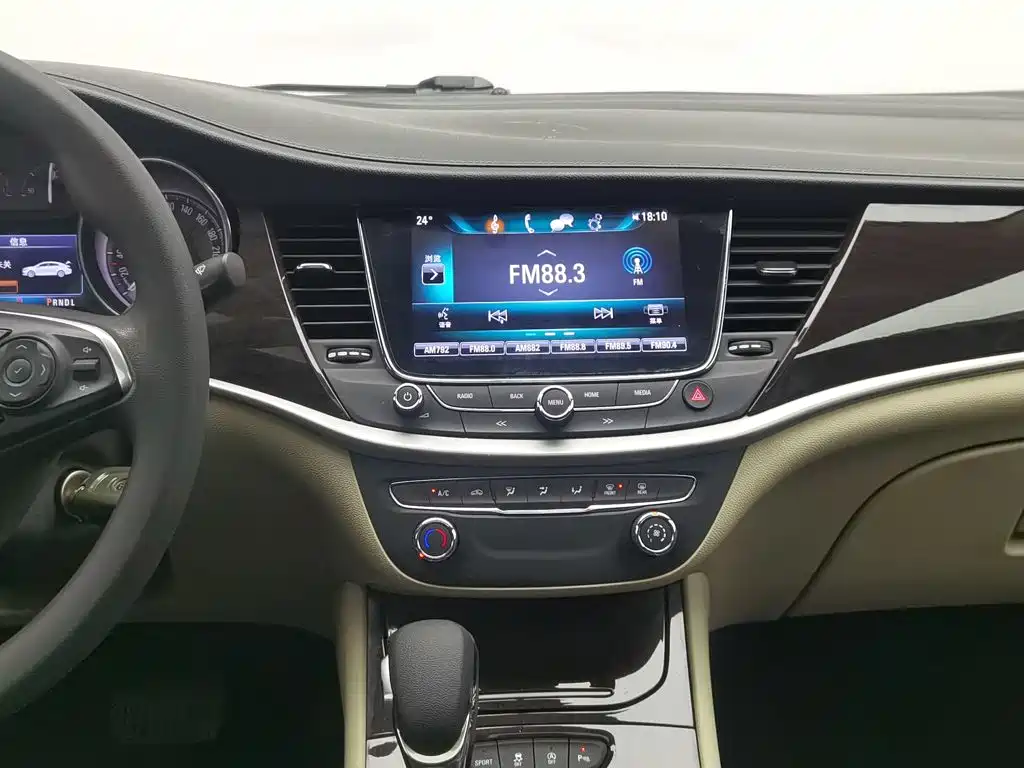 Buick Verano — миниатюра 12