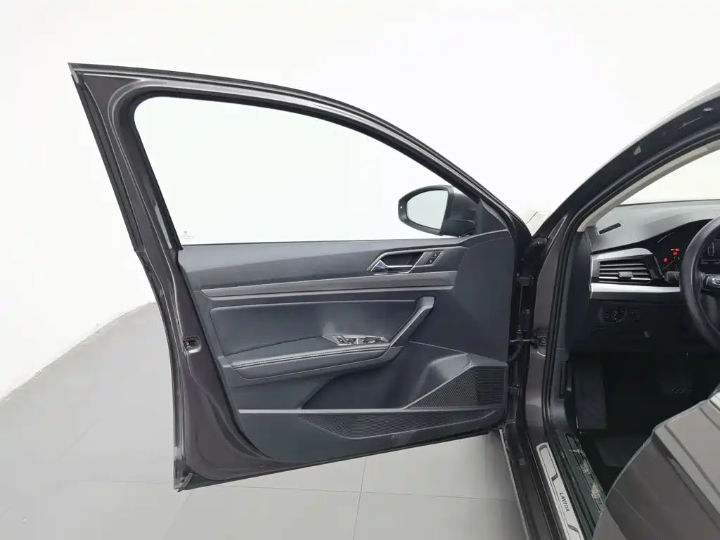 Volkswagen Lavida — миниатюра 8