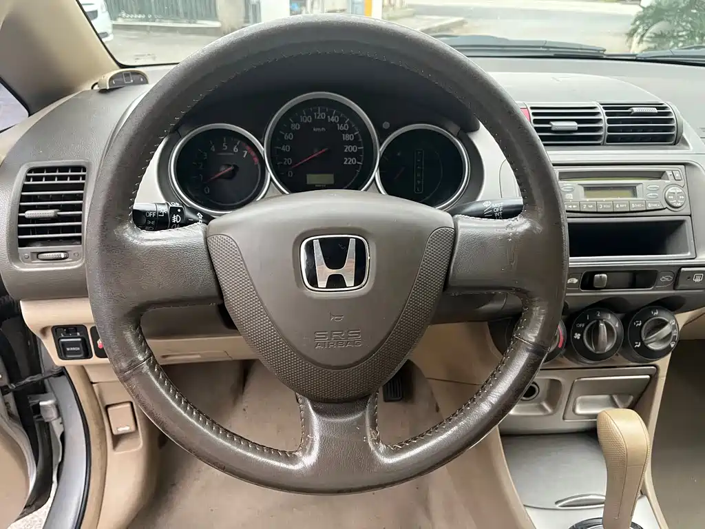Honda Fit — миниатюра 18
