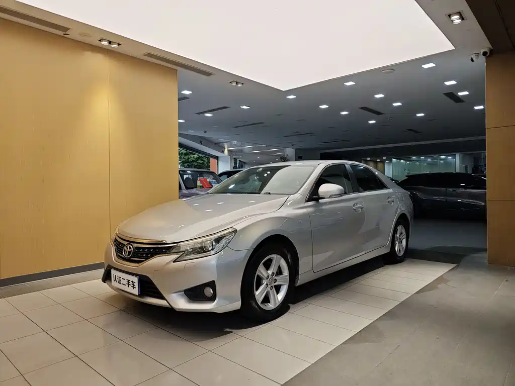 Toyota Reiz 2015
