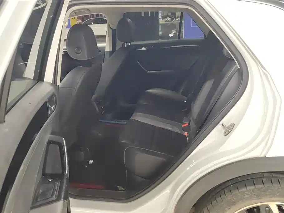 VOLKSWAGEN T ROC EXPLORING SONGS