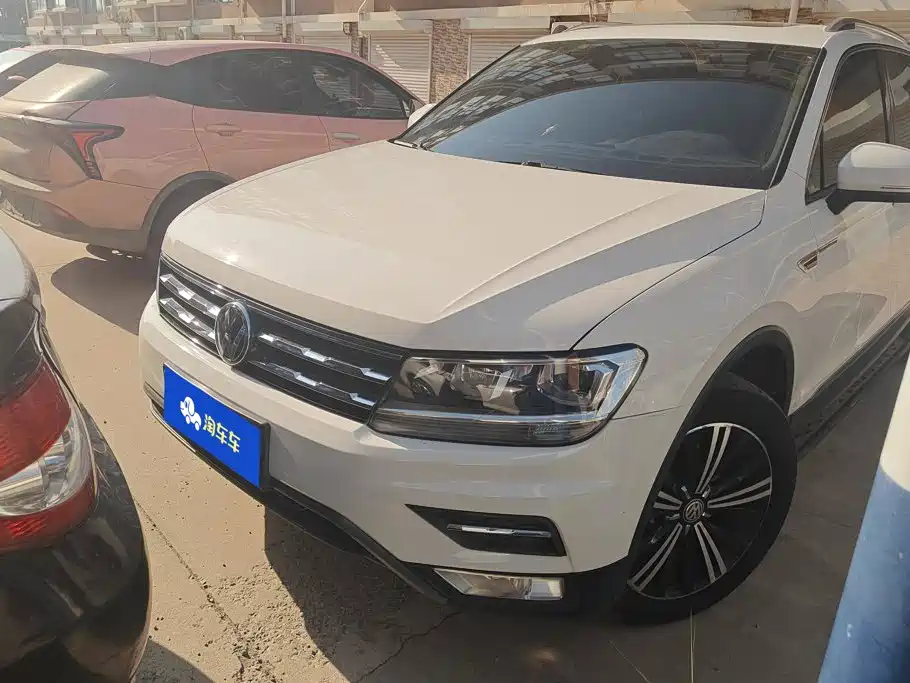 Volkswagen Tiguan L — миниатюра 2