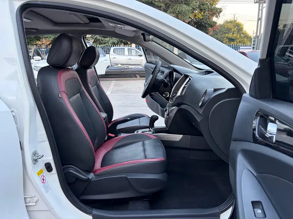 Changan Eado XT — миниатюра 6