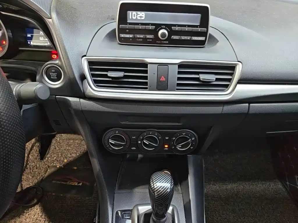 Mazda 3 Axela — миниатюра 9