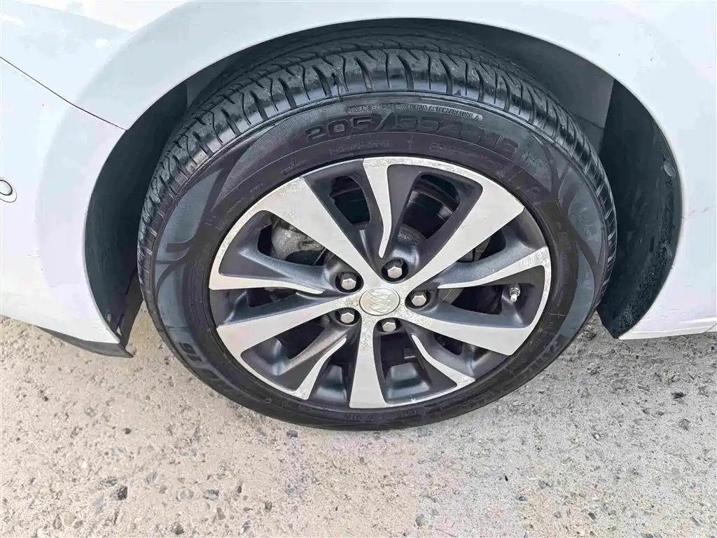 Buick Excelle — миниатюра 14