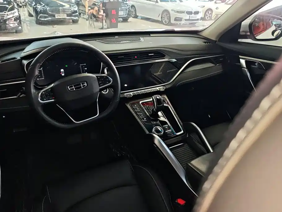 Geely Boyue — миниатюра 12
