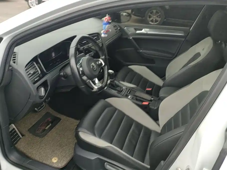 Volkswagen Golf — миниатюра 9