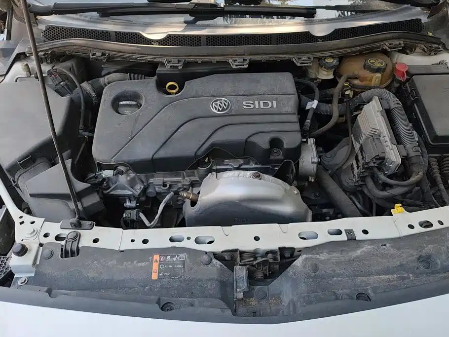 Buick Verano — миниатюра 10