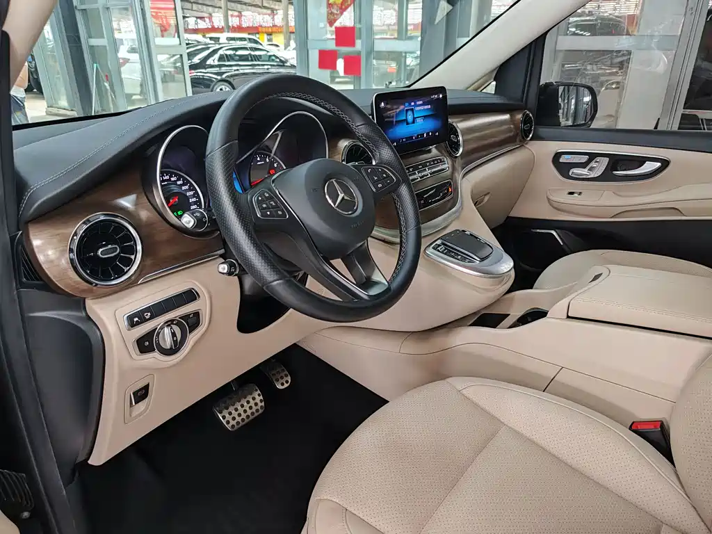 MERCEDES-BENZ V CLASS