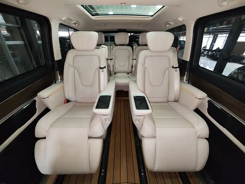 MERCEDES-BENZ V CLASS