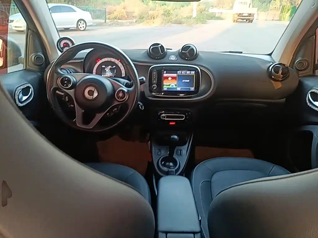 smart Smart Fortwo — миниатюра 10