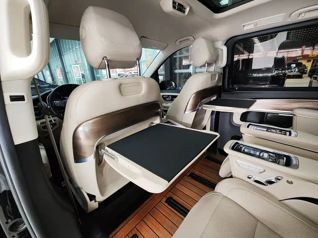 MERCEDES-BENZ V CLASS