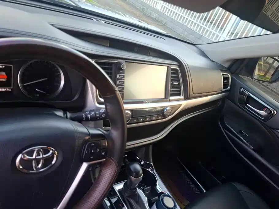 Toyota Highlander — миниатюра 13