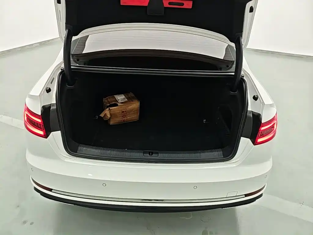 Audi A4L — миниатюра 19