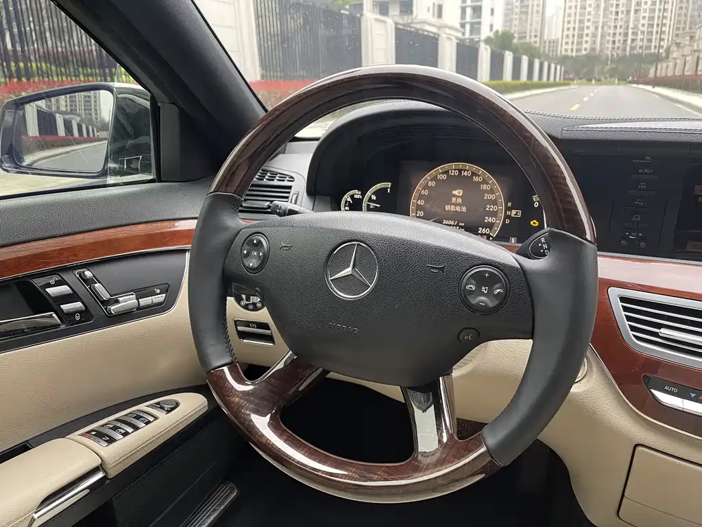 Mercedes-Benz S-Class — миниатюра 15