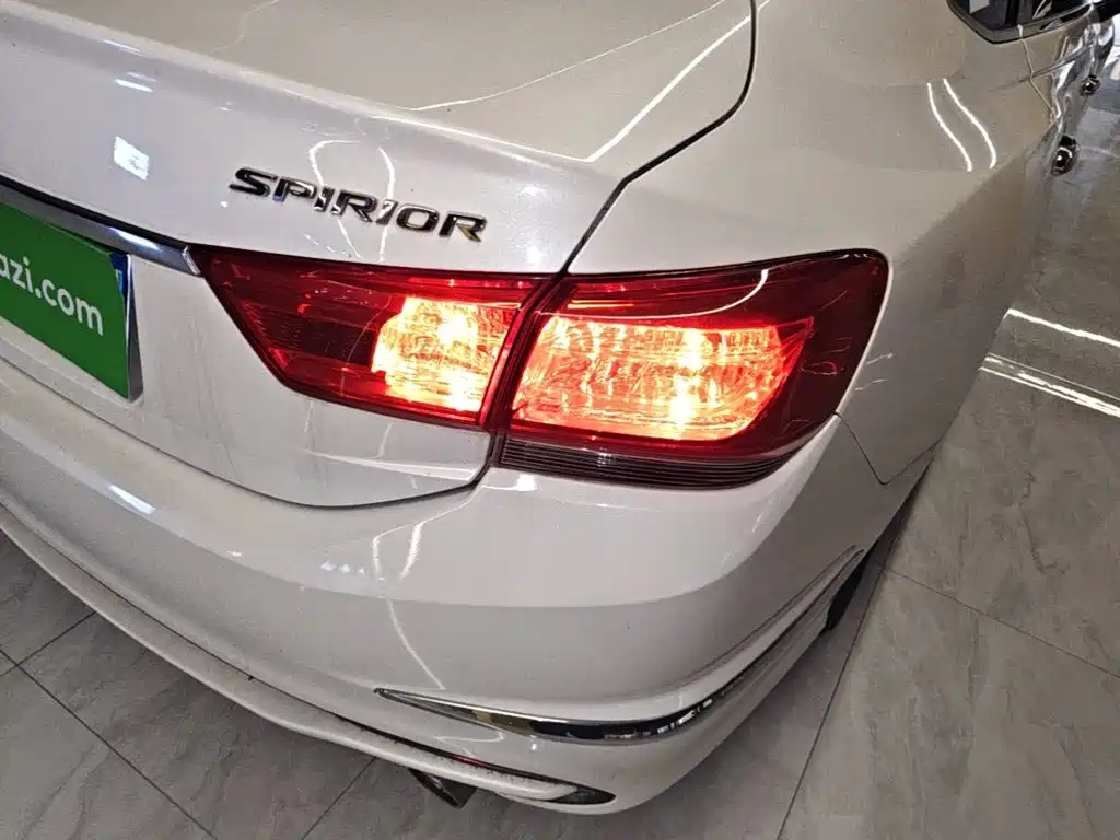 Honda Spirior — миниатюра 8