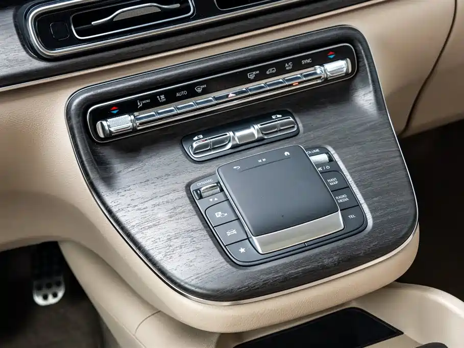 MERCEDES-BENZ V CLASS