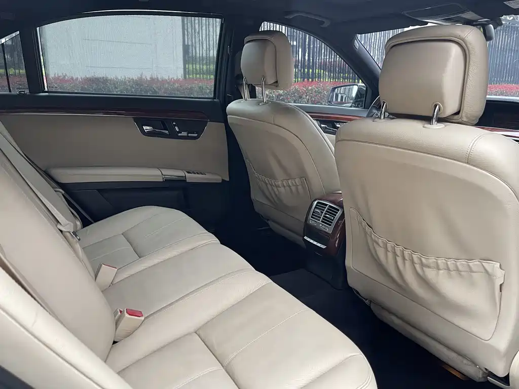 Mercedes-Benz S-Class — миниатюра 13