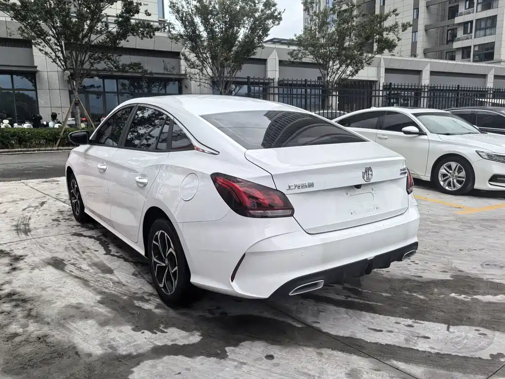MG MG5 — миниатюра 4