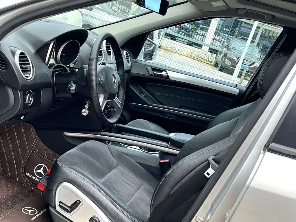 Mercedes-Benz M-Class — миниатюра 5