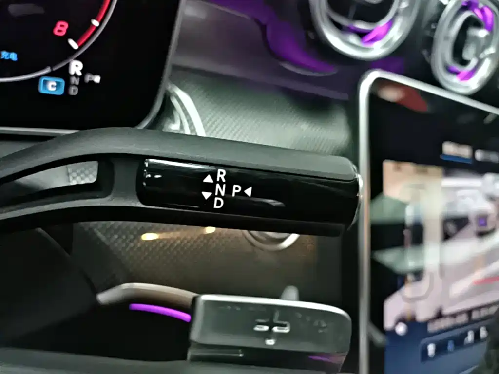 Mercedes-Benz C-Class — миниатюра 14