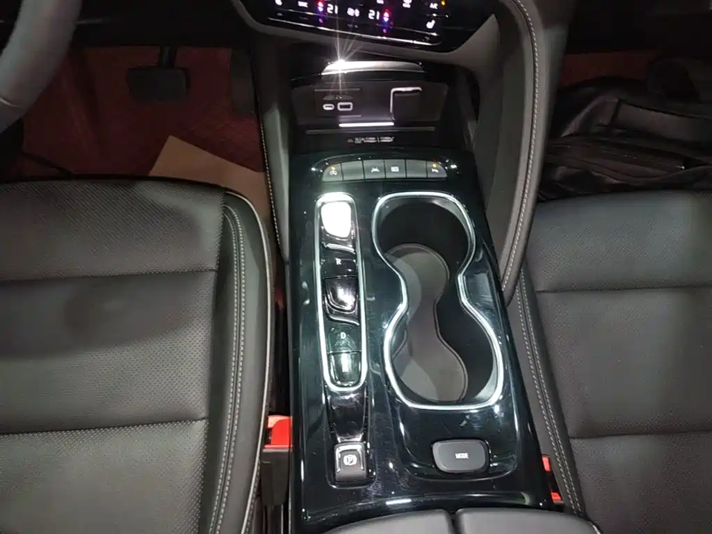 Buick Envision Plus — миниатюра 14