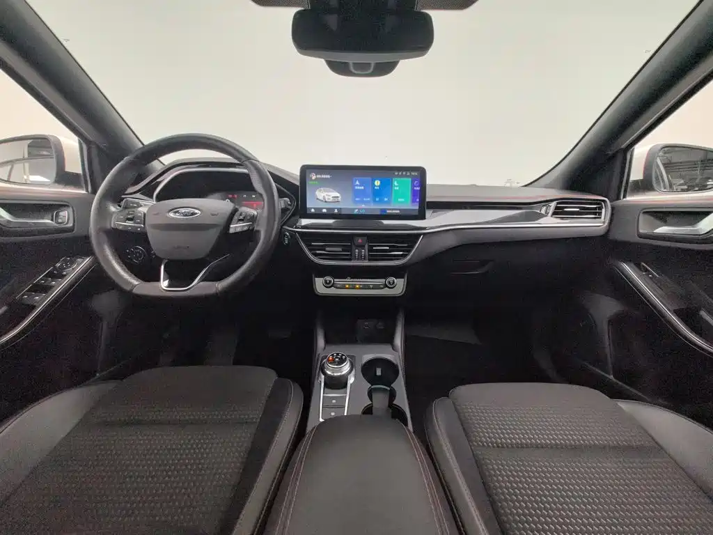 Ford Focus — миниатюра 5