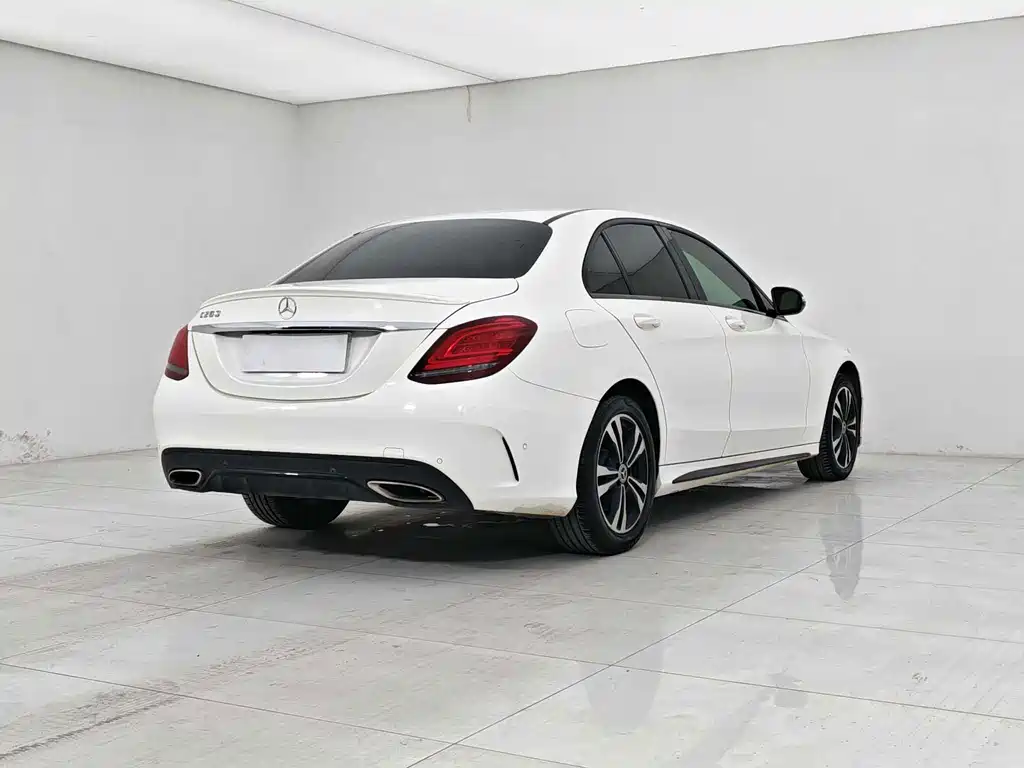 Mercedes-Benz C-Class — миниатюра 6