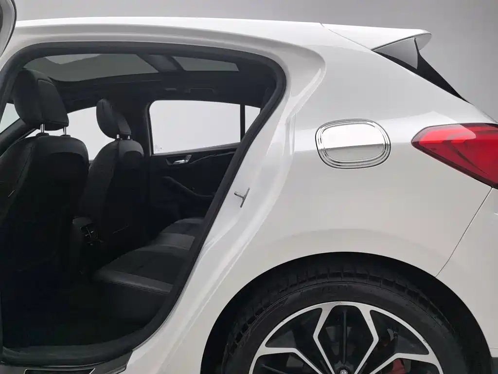 Ford Focus — миниатюра 15