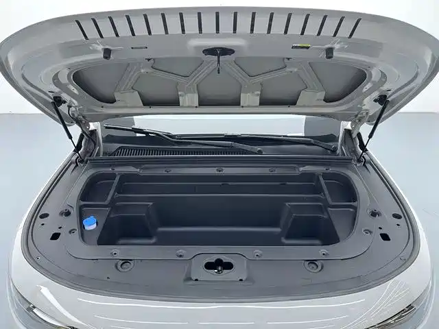 Leapmotor Leapmotor C10 — миниатюра 16