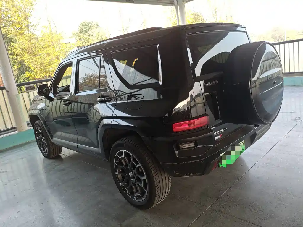 TANK TANK 700 NEW ENERGY