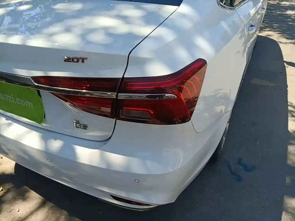 Roewe i6 Classic — миниатюра 8