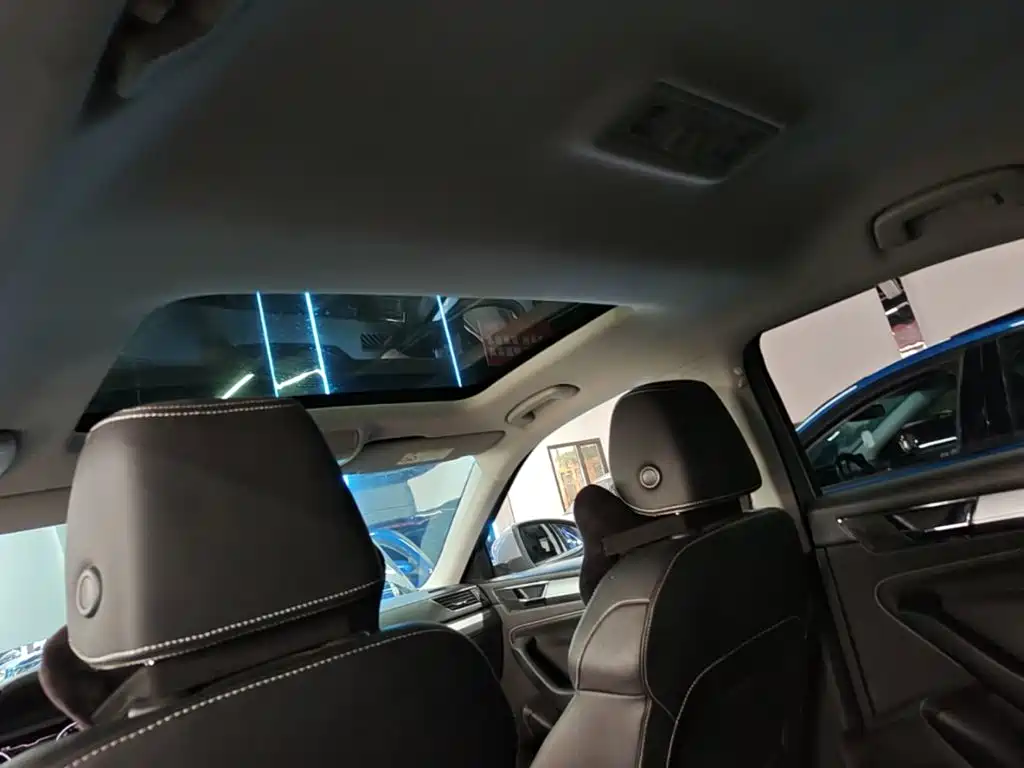 Skoda Superb — миниатюра 18
