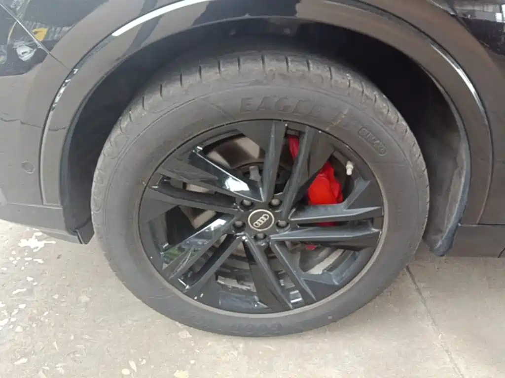 Audi Q7 — миниатюра 23