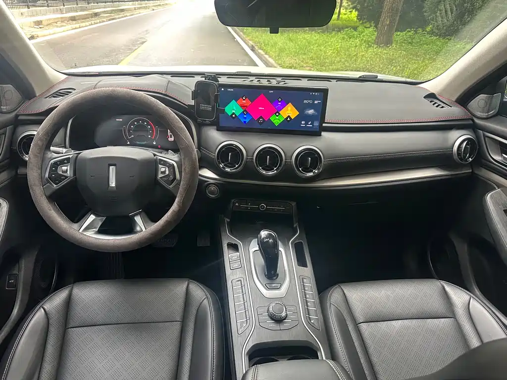 Wey Wey VV6 — миниатюра 12