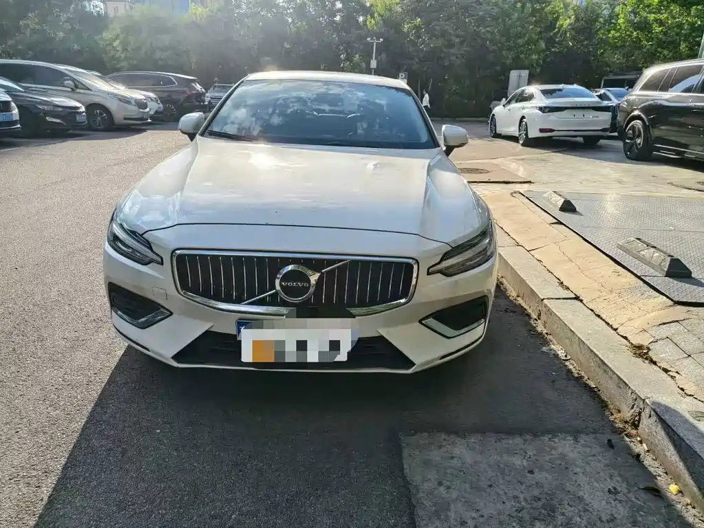 Volvo S60 — миниатюра 2