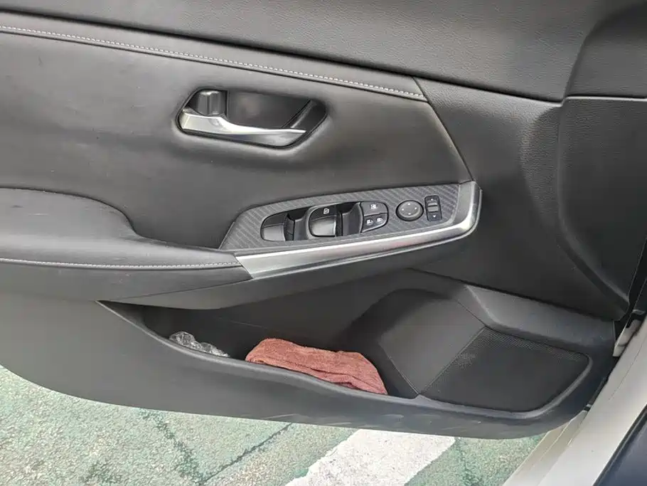 Nissan Sylphy — миниатюра 7
