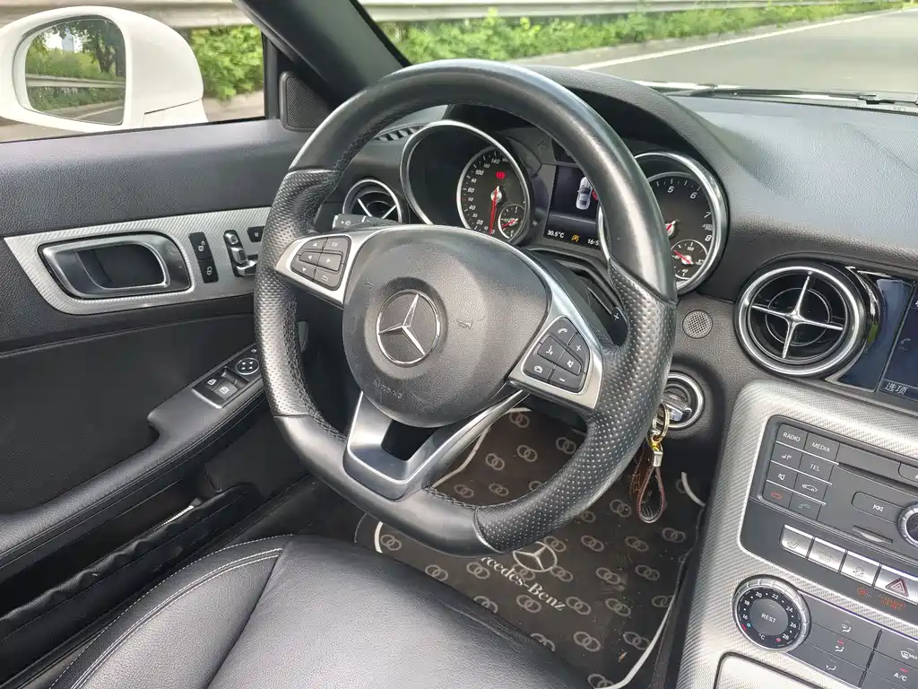 Mercedes-Benz SLC — миниатюра 12
