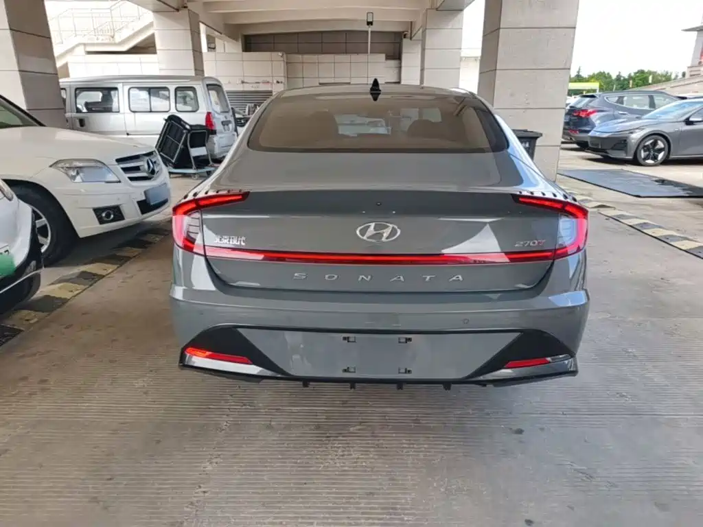 Hyundai Sonata — миниатюра 6