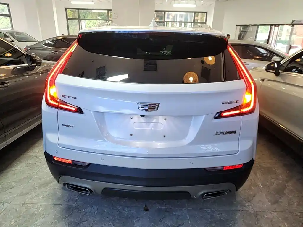 Cadillac XT4 — миниатюра 6